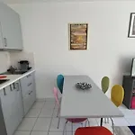 Appartement en résidence avec terrasse et piscine